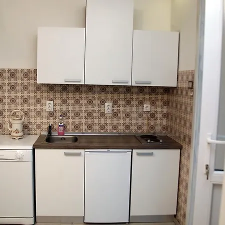 Apartman Lole *
