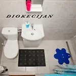 Apartment Lole Split