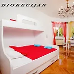 Apartment Lole *